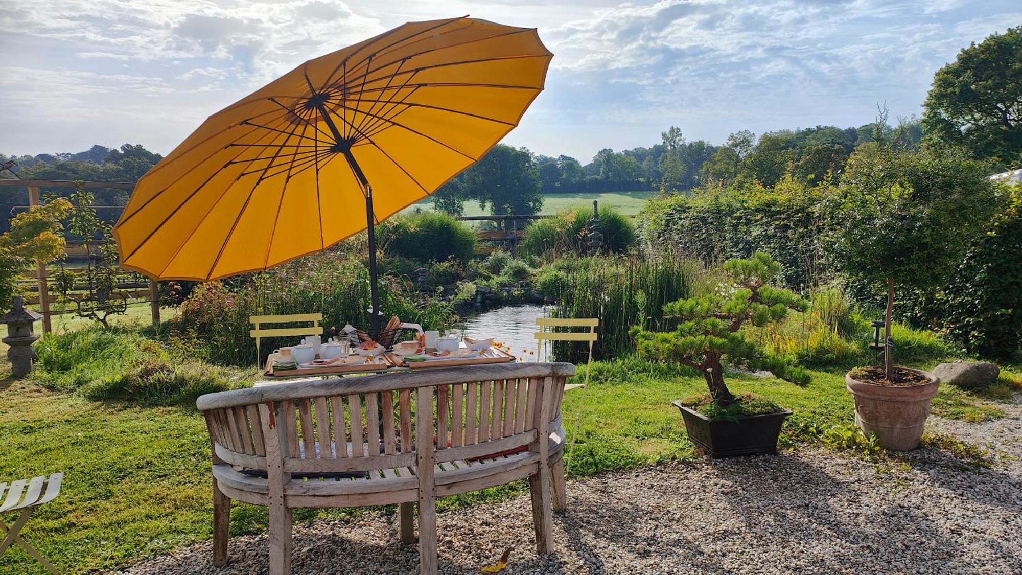 Bed & Breakfast L'herbe Aux Vaches Saint-Pierre-Azif